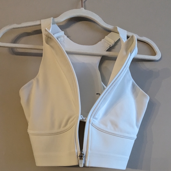 Zip up white crop workout tank - Picture 2 of 6